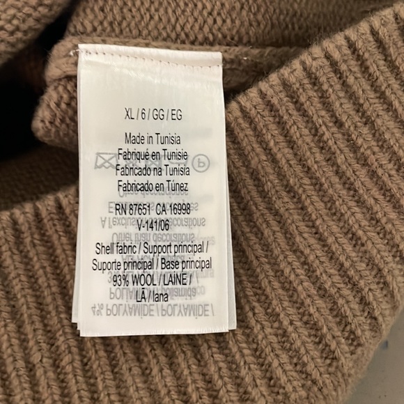 Lacoste Men’s Long Sleeves Graphic Letters Sweater - Picture 10 of 10